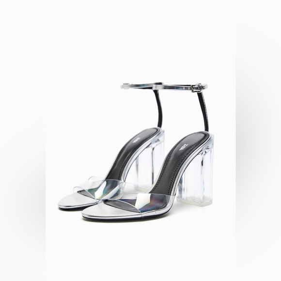 ZARA Woman Block Heel Vinyl Sandals US8 EU39 - Picture 4 of 9